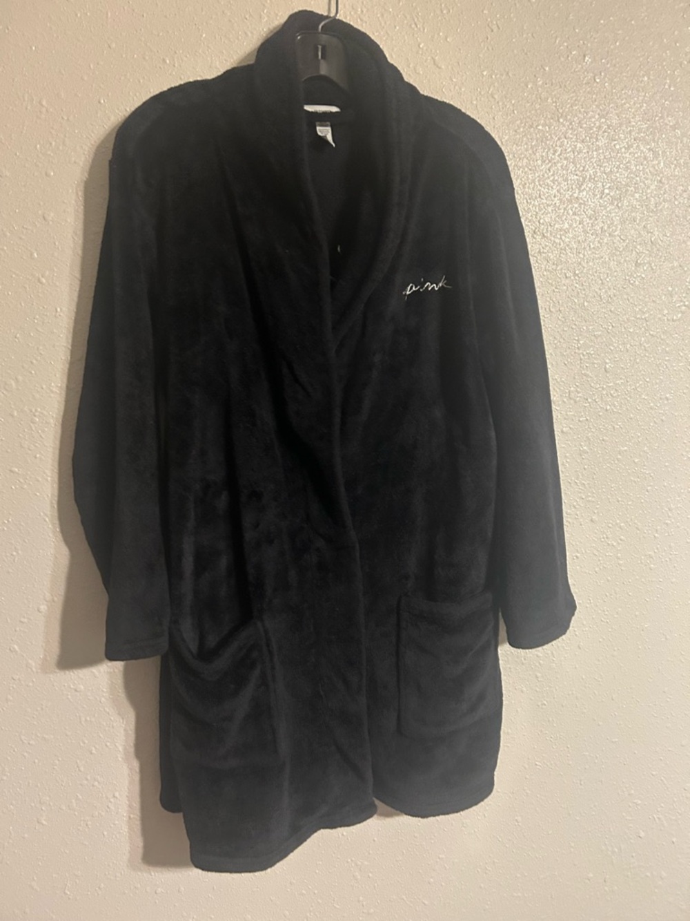 Black Plush Shawl-Collar Robe -PINK Victoria's Secret Sz M/L